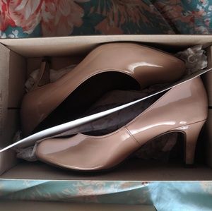 Clark's Nude Patent Heels